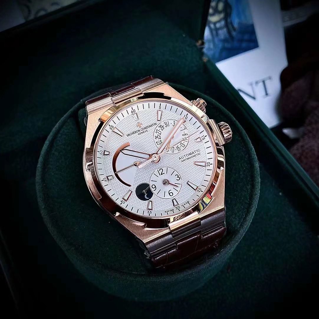 Vacheron Constantin Overseas 42mm Silver - watch2098