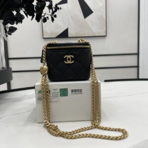bag0779 Chanel Hobo Gold Hardware