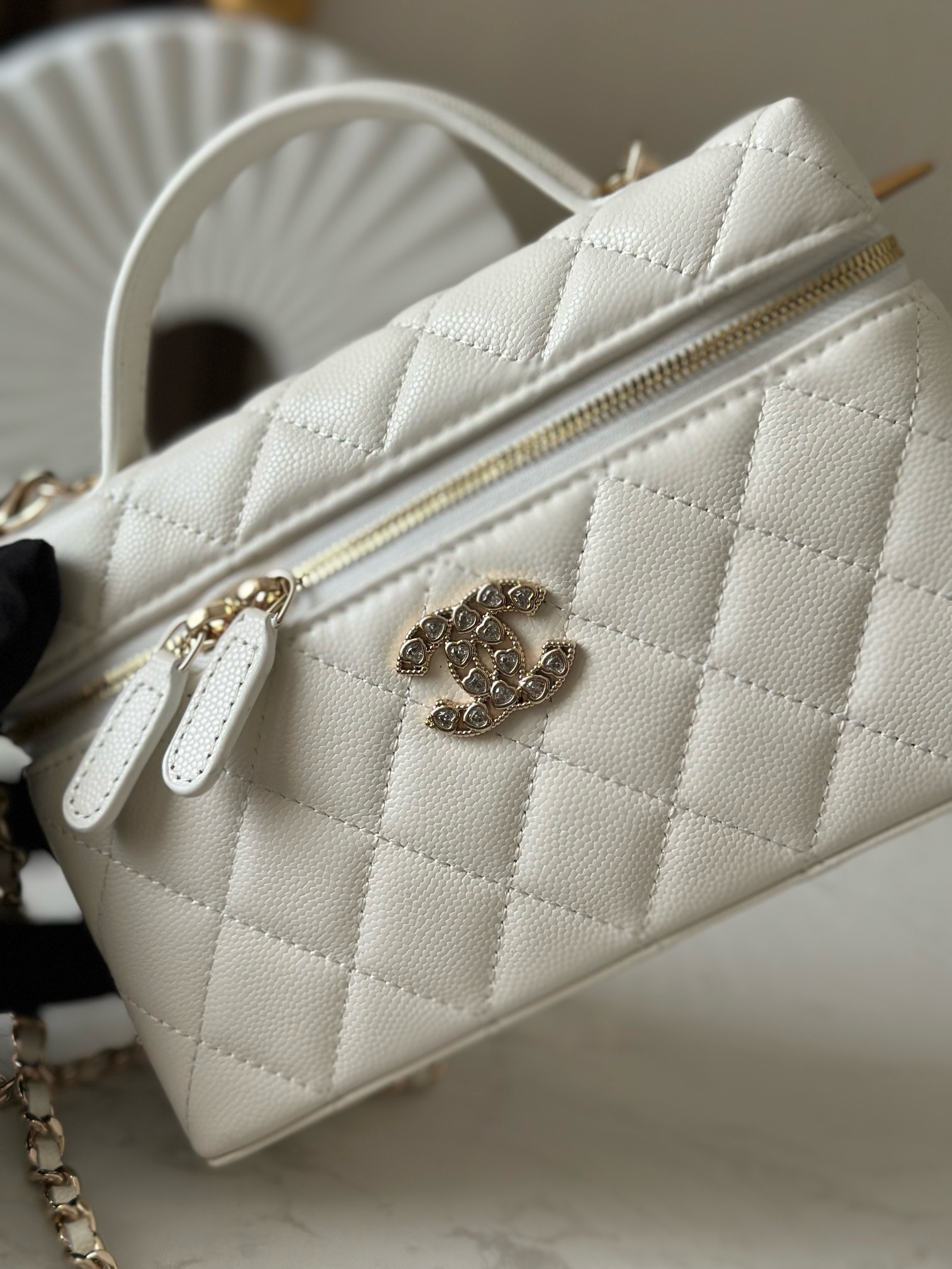 bag0020 Chanel Vanity White Gold Hardware - Image 2