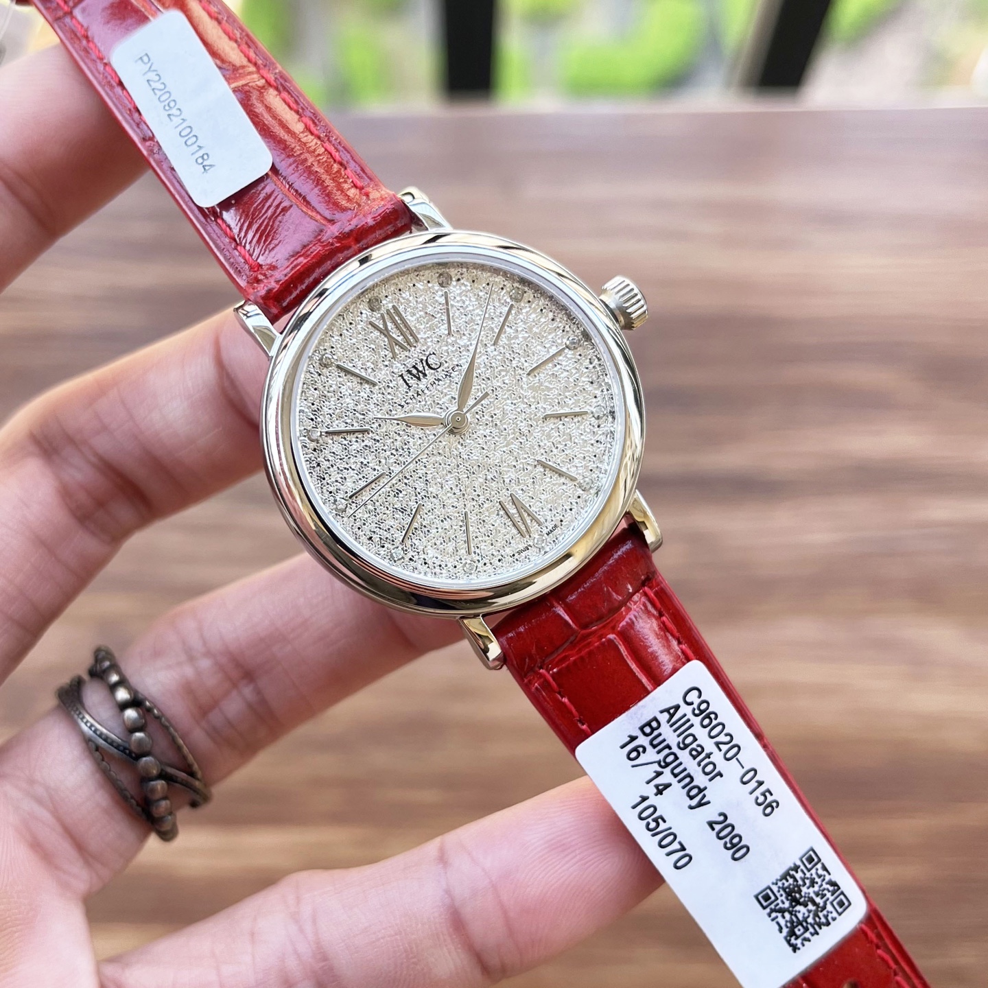 Classic Watch 34mm White / Gold - watch0396 - Image 2
