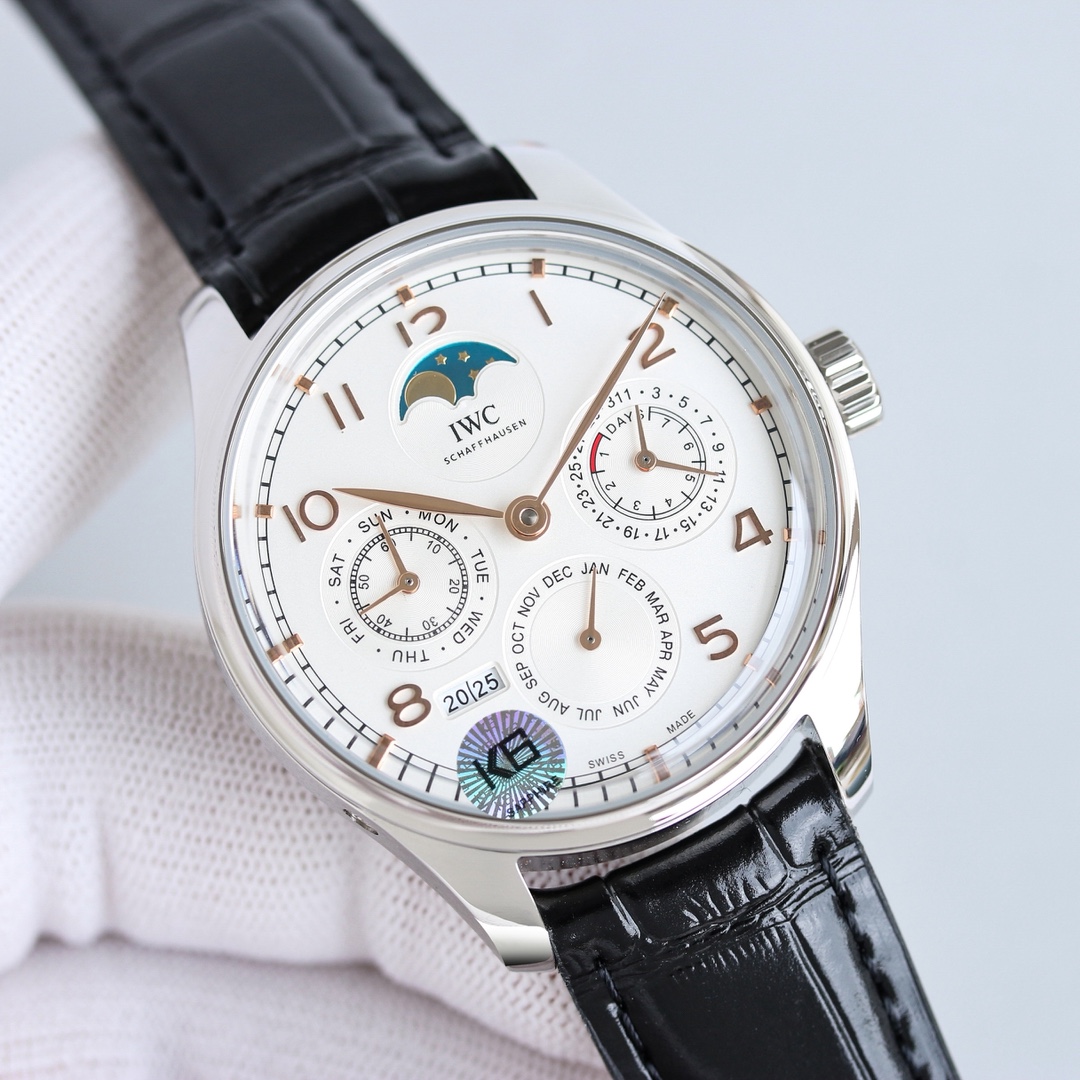 IWC Portugieser 42.2mm White / Rose Gold - watch0528 - Image 2
