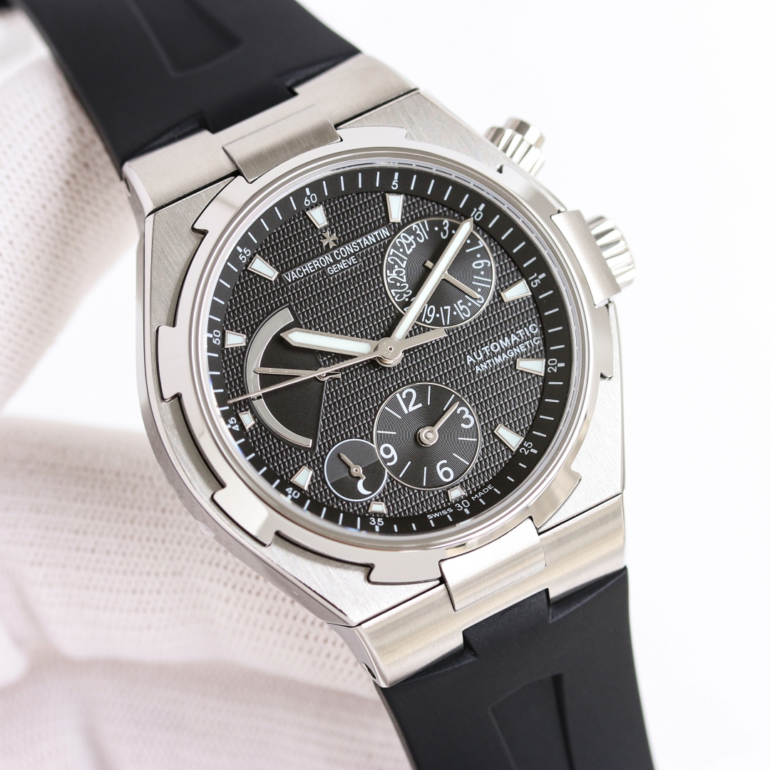 Vacheron Constantin Overseas 42mm White / Gold - watch0620 - Image 2
