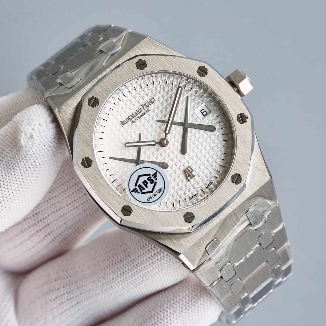 Classic Watch 41mm Gold / Silver - watch1113 - Image 2