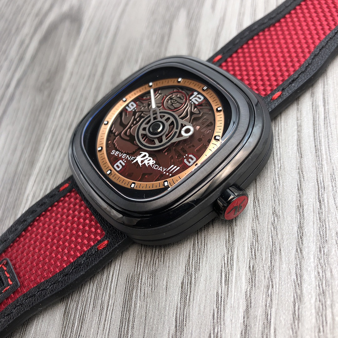 SevenFriday Watch 45mm Black / Silver - watch1466 - Image 2