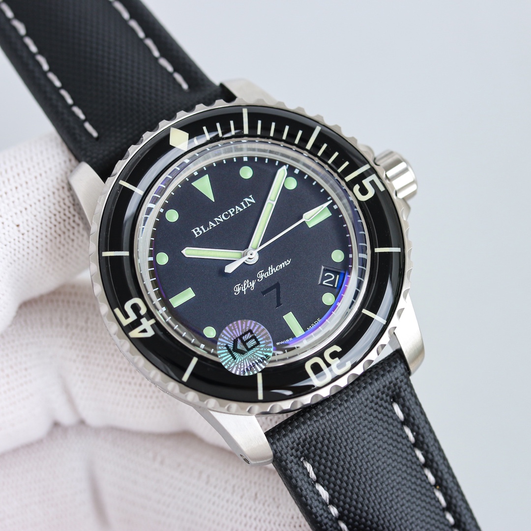 Blancpain Fifty Fathoms 45mm White / Blue - watch1686 - Image 2
