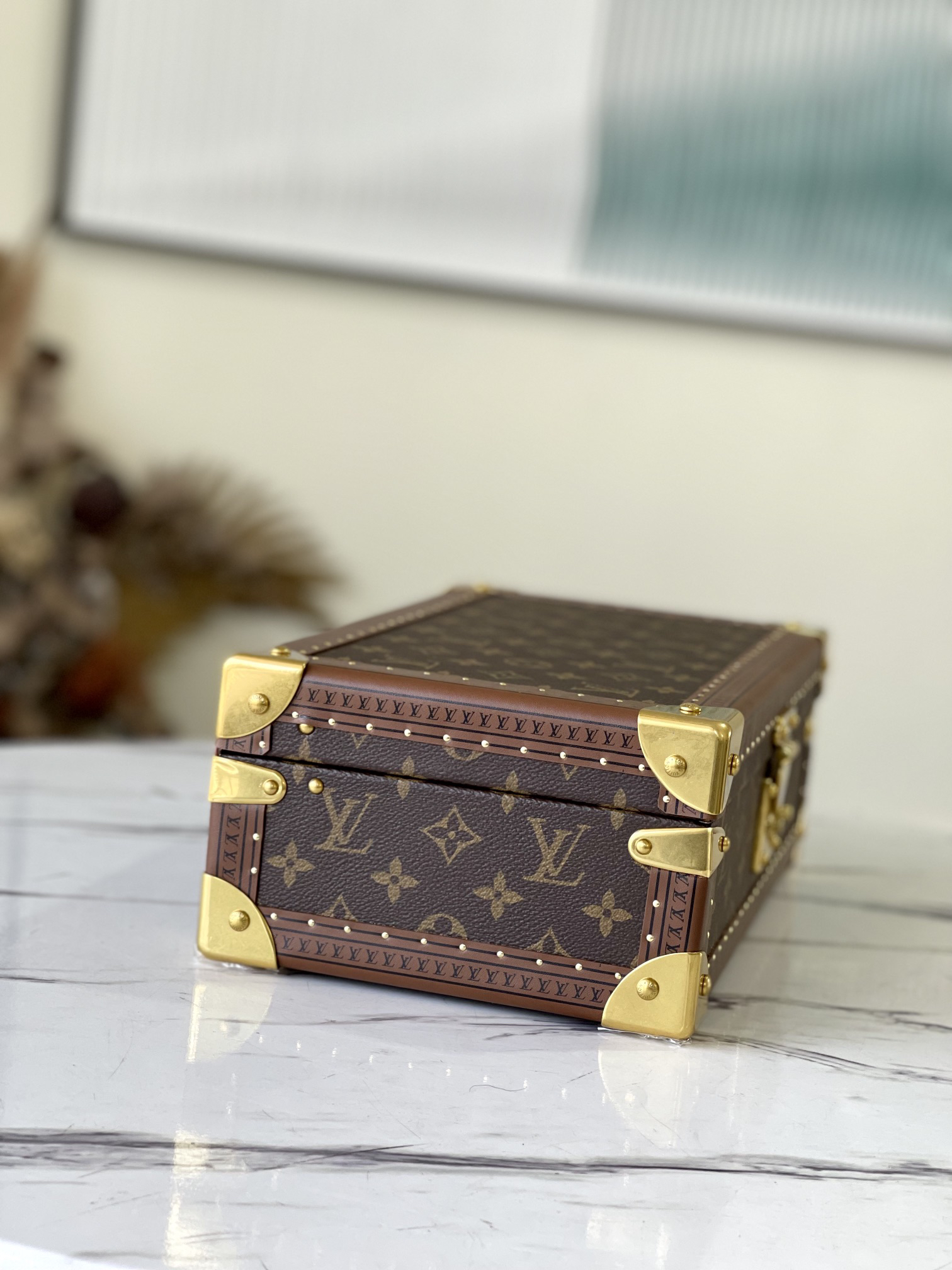 lv0219 Louis Vuitton M47641 CRET MONTRES Top Handle Bag - Image 2
