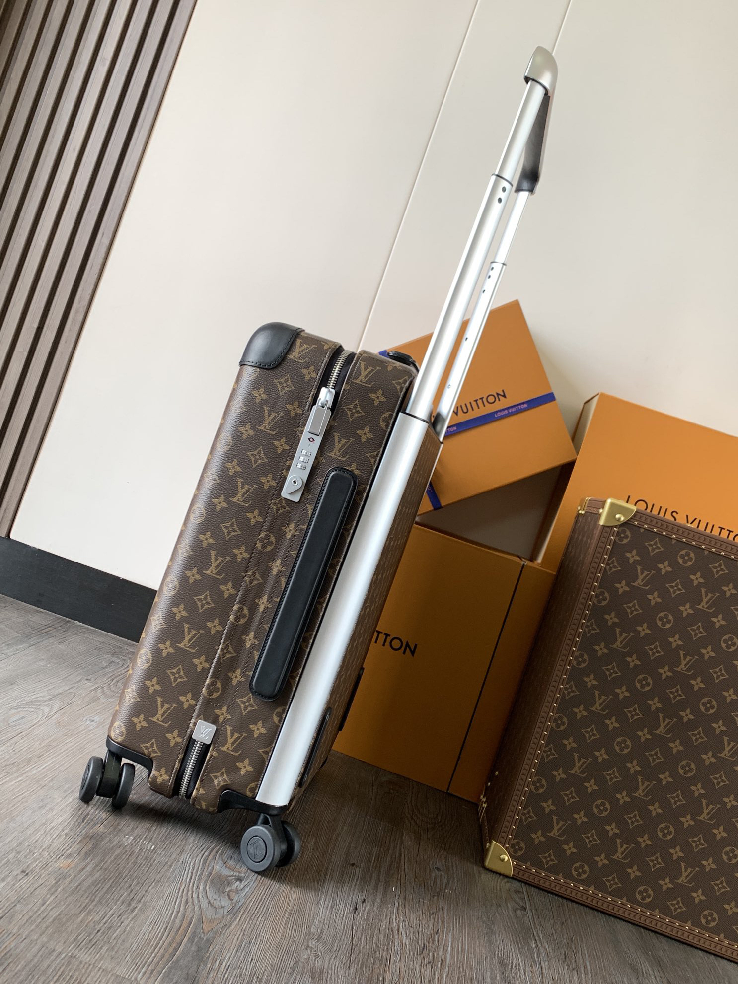 lv0230 Louis Vuitton N23208 Horizon Bag Large - Image 2