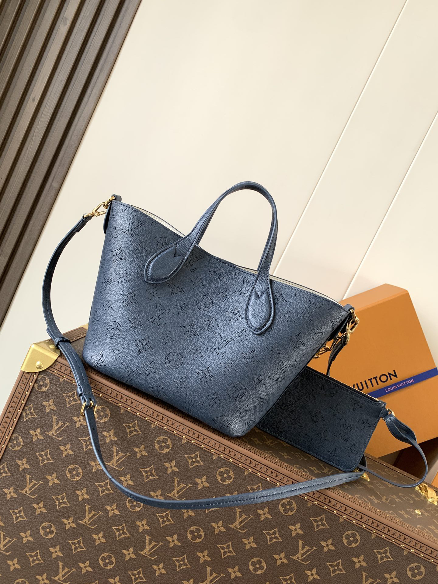 lv0239 Louis Vuitton M14317 Bl Top Handle Bag Small with Dynamic Code - Image 2