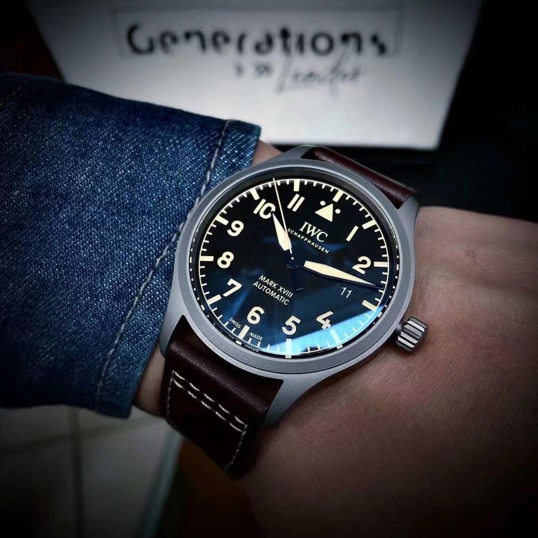 IWC Pilot 40mm Silver - watch2031 - Image 2