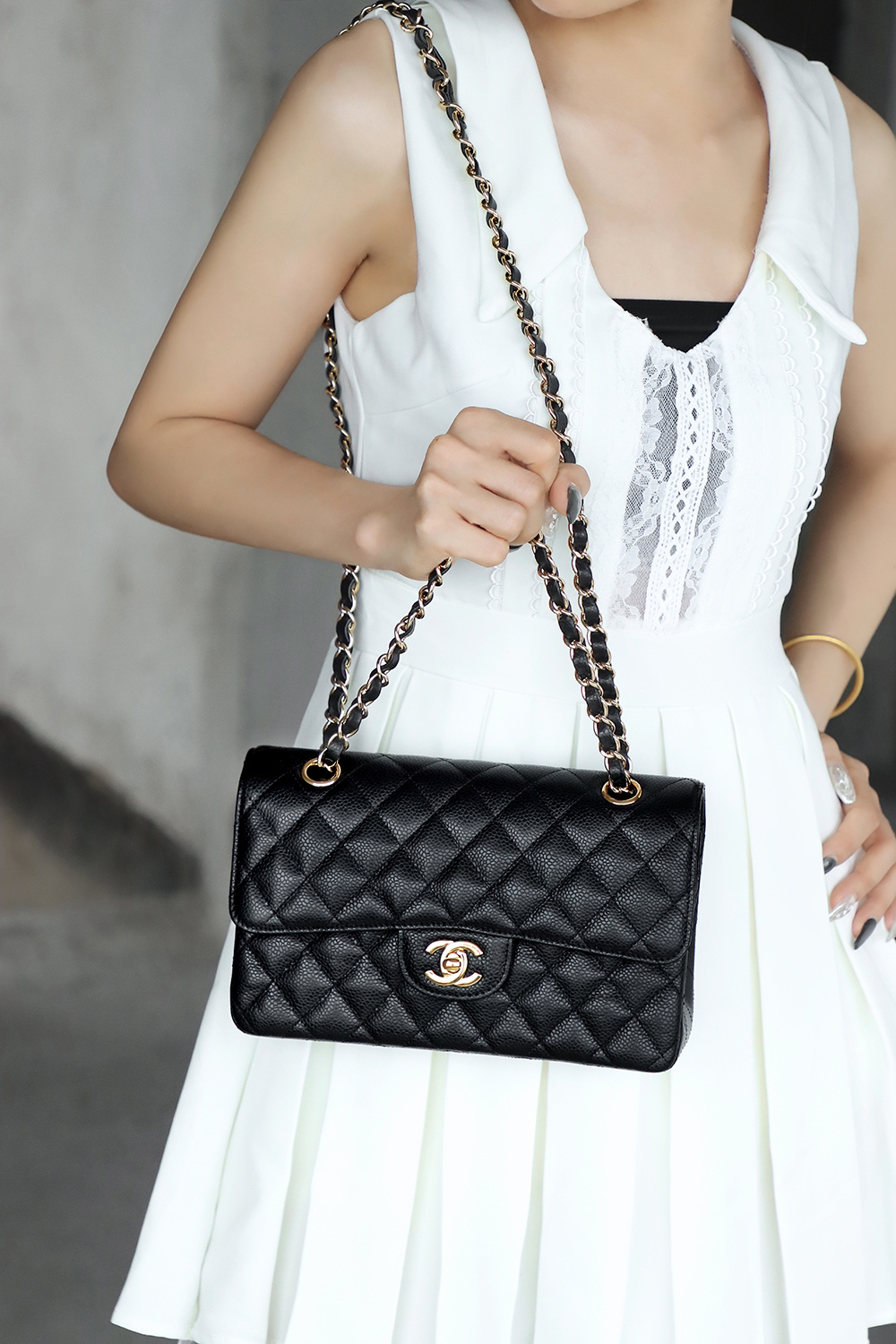 bag0065 Chanel Bag Black Gold Hardware - Image 3