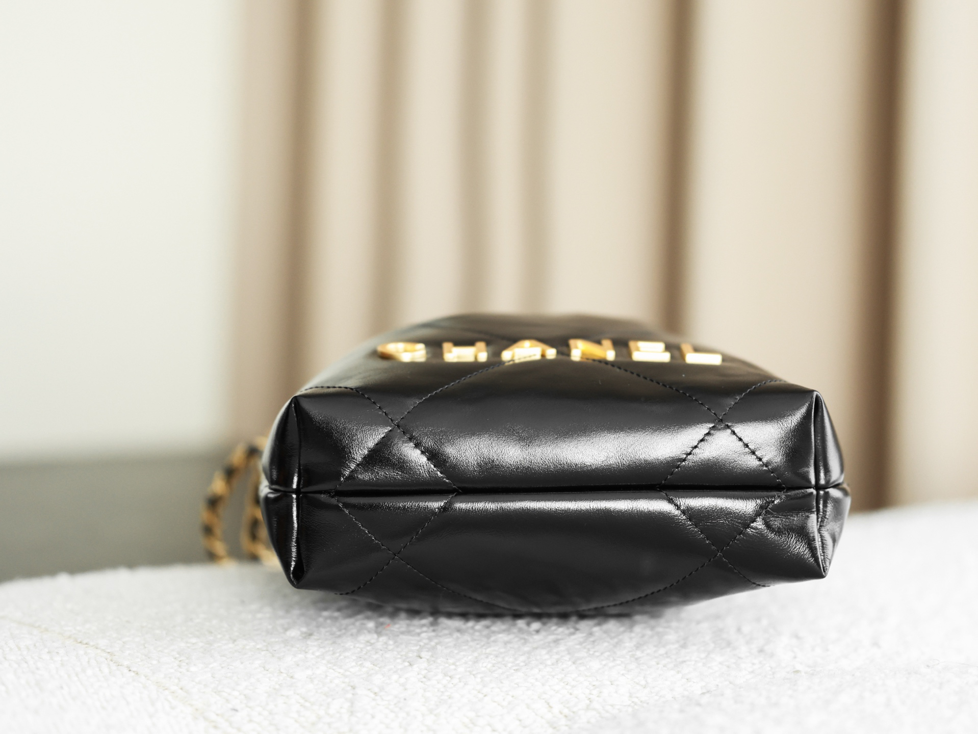 bag0073 Chanel Bag Black Gold Hardware - Image 3