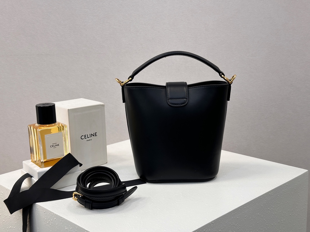 cel0011 Celine Triomphe Louise Black Gold Hardware Flap Bag - Image 3
