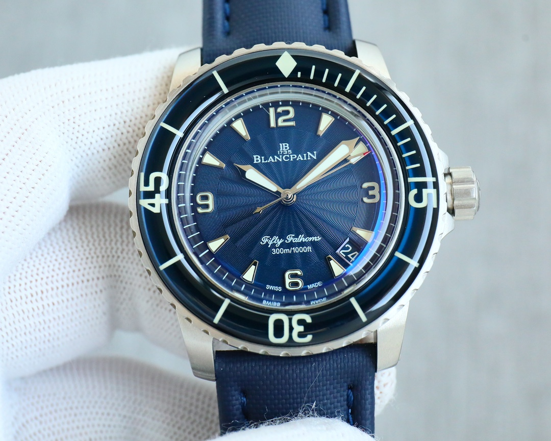 Blancpain Fifty Fathoms 45mm White / Blue - watch0147 - Image 3