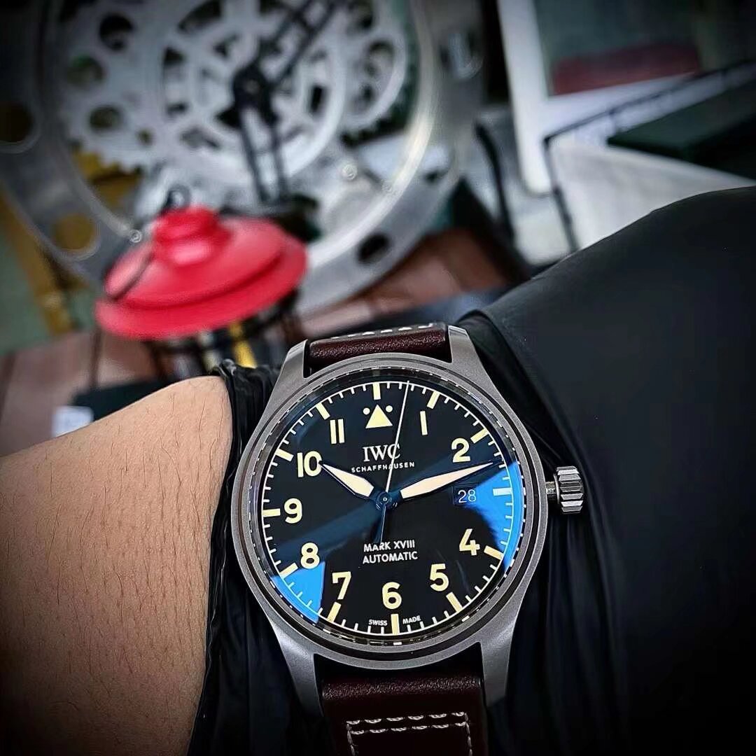 IWC Pilot 40mm Silver - watch0435 - Image 3