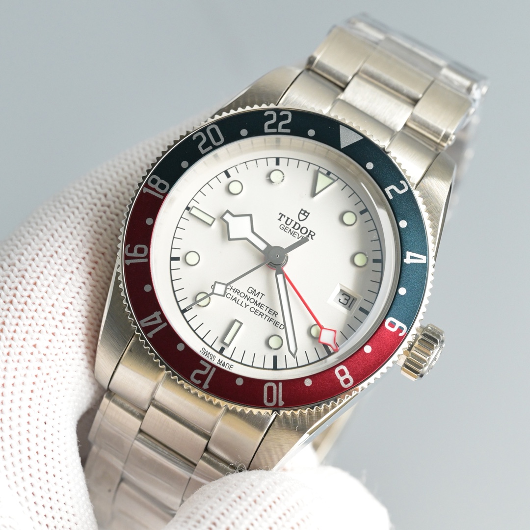 Rolex GMT-Master 41mm White / Rose Gold - watch0441 - Image 3
