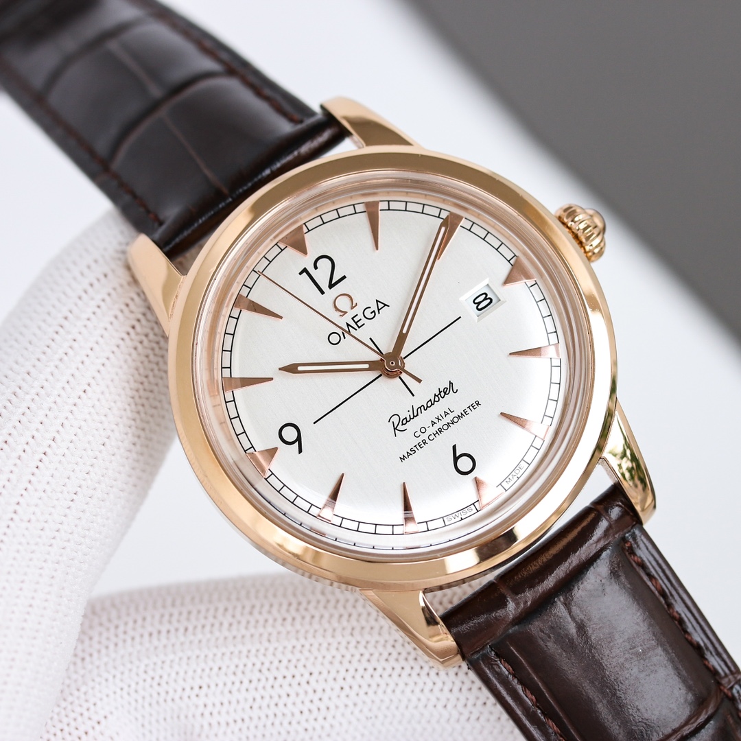 Classic Watch 40mm White / Gold - watch0592 - Image 3