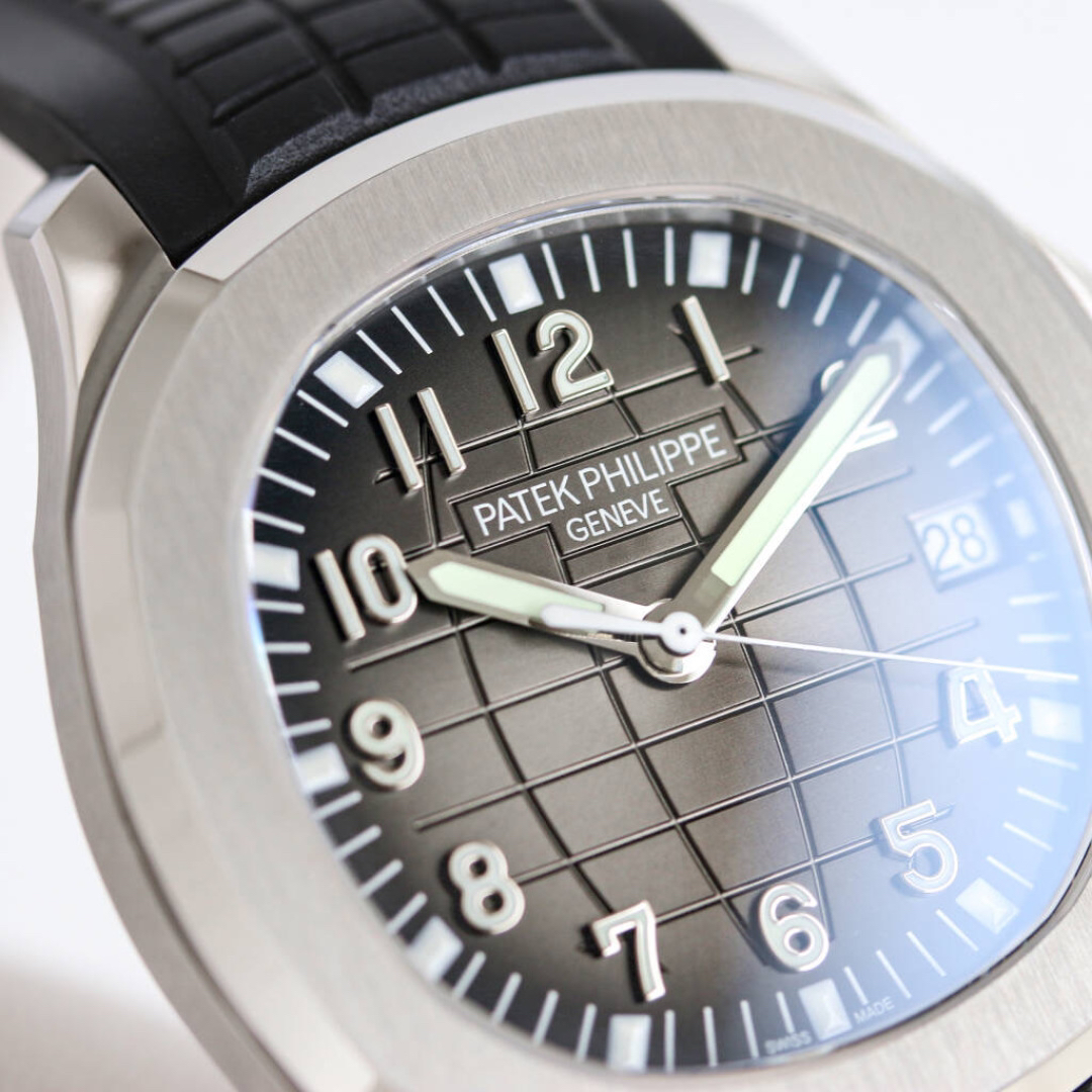 Patek Philippe Aquanaut Green - watch0597 - Image 3