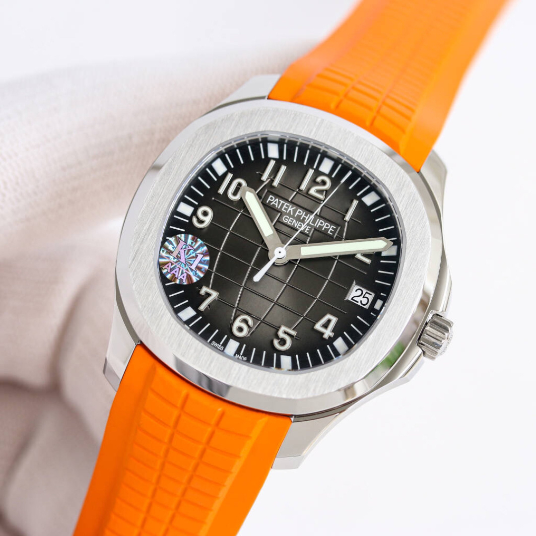 Patek Philippe Aquanaut Green - watch0598 - Image 3