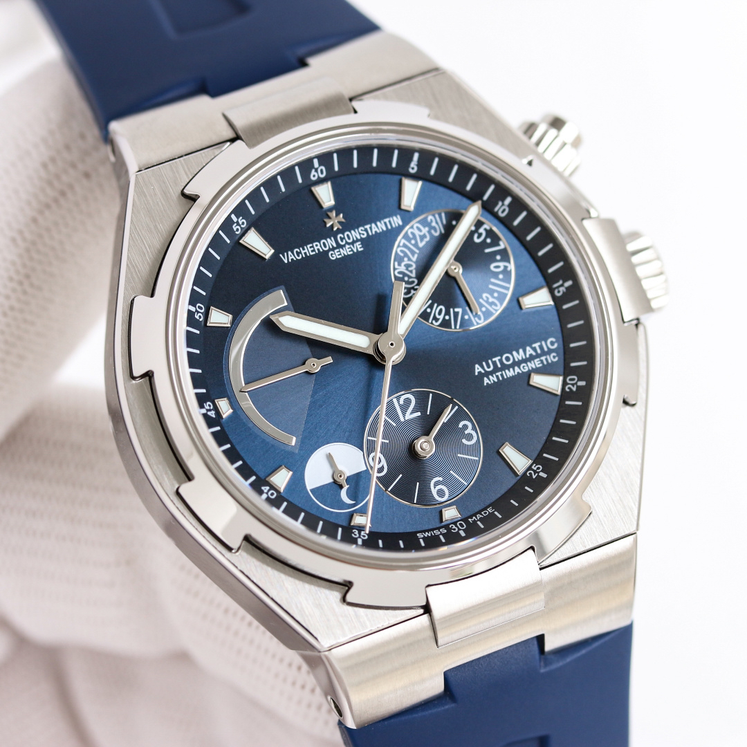 Vacheron Constantin Overseas 42mm White / Gold - watch0621 - Image 3
