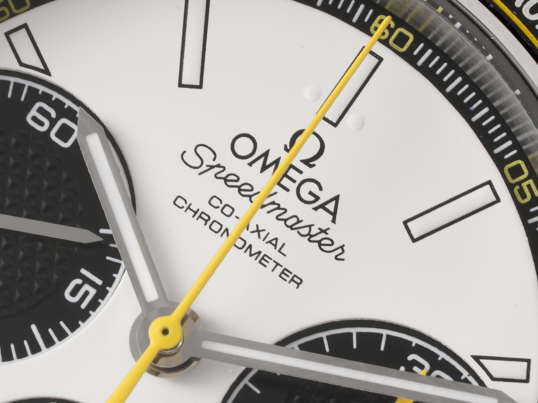 Omega Speedmaster 40mm Silver - watch0746 - Image 3