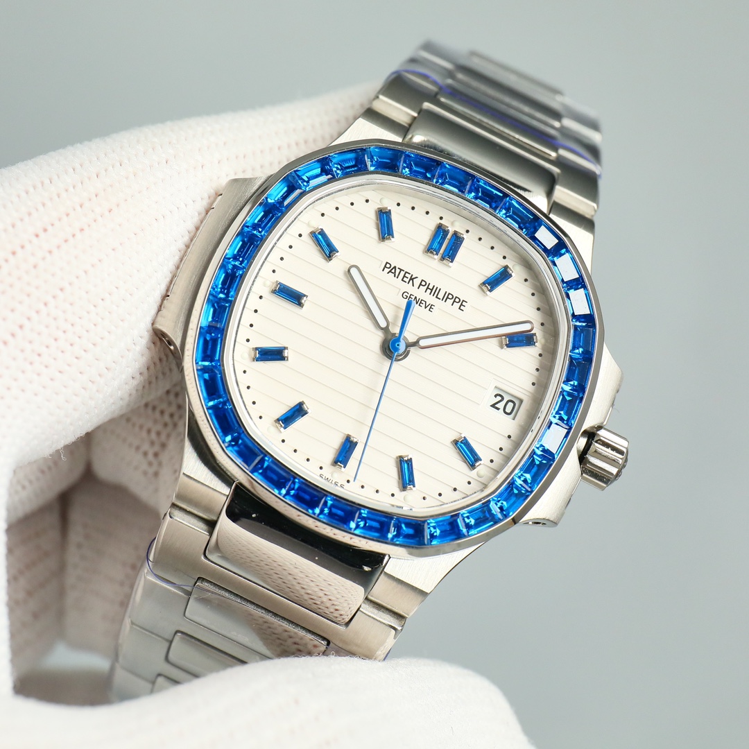 Patek Philippe Nautilus 35.2mm - watch0764 - Image 3