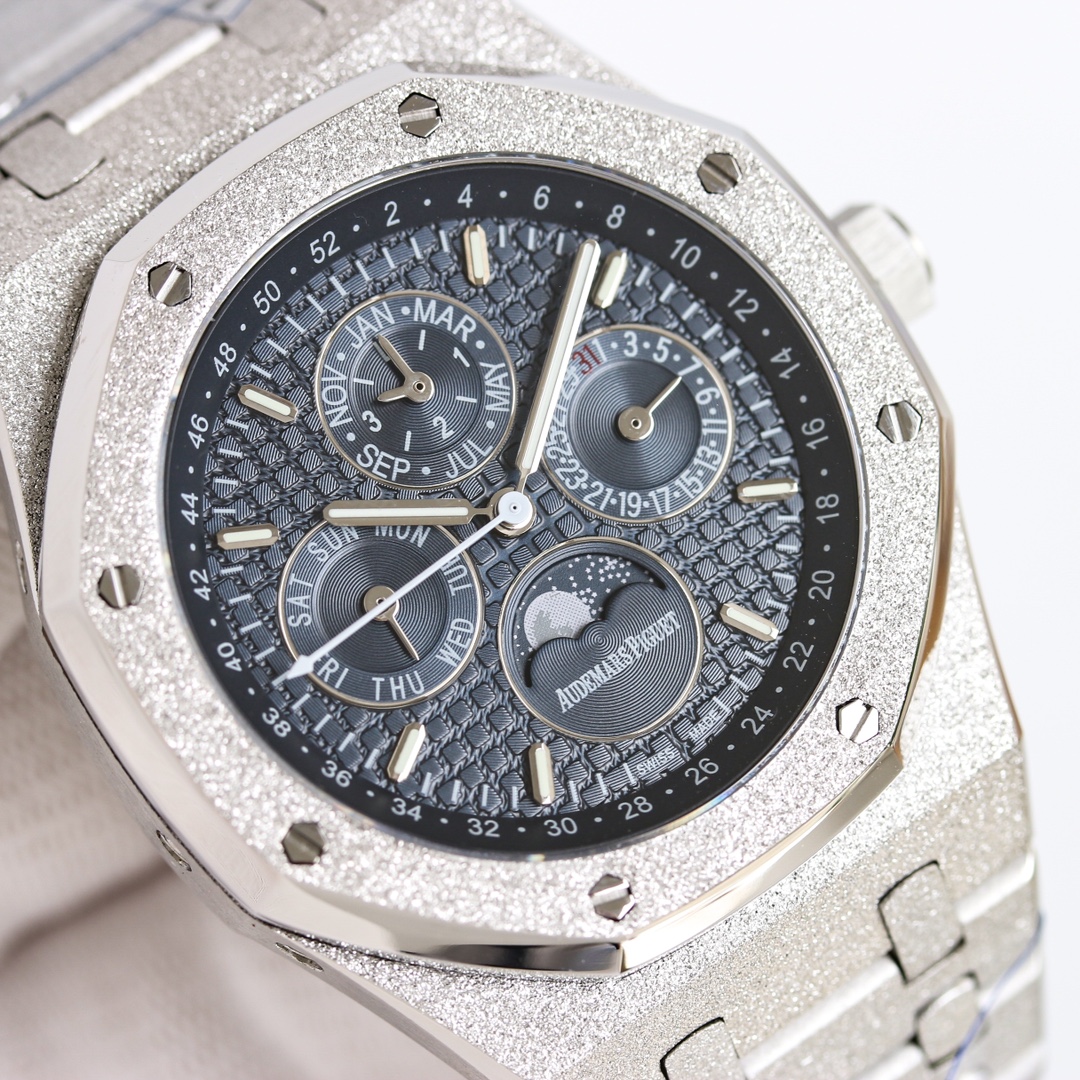 Audemars Piguet Royal Oak 41mm Silver - watch0782 - Image 3