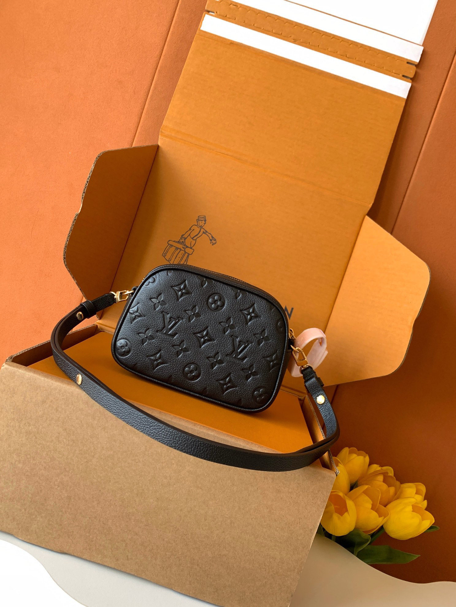 lv0144 Louis Vuitton M26509 Top Handle Bag - Image 3