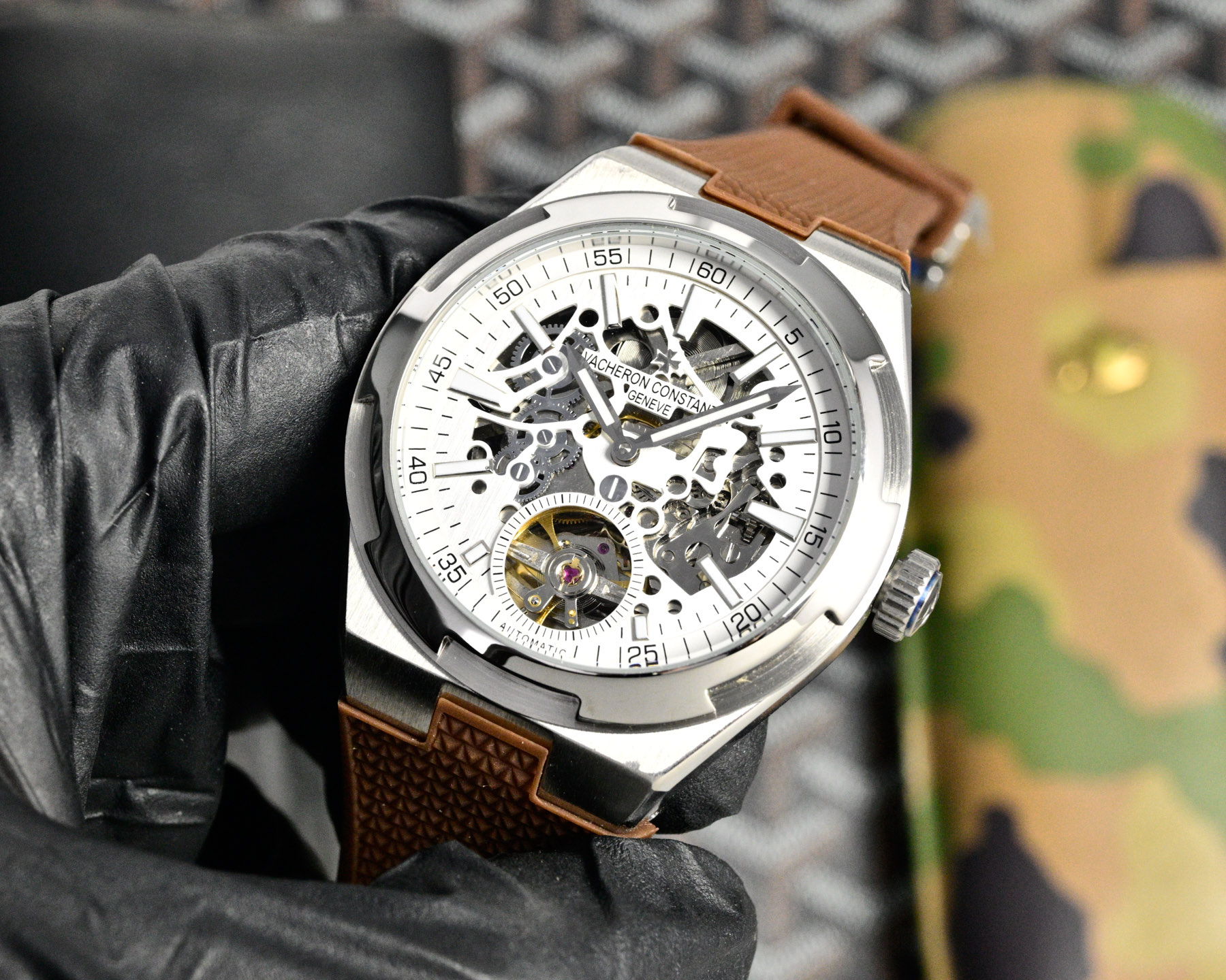 Vacheron Constantin Overseas 42.5mm Silver - watch0840 - Image 3