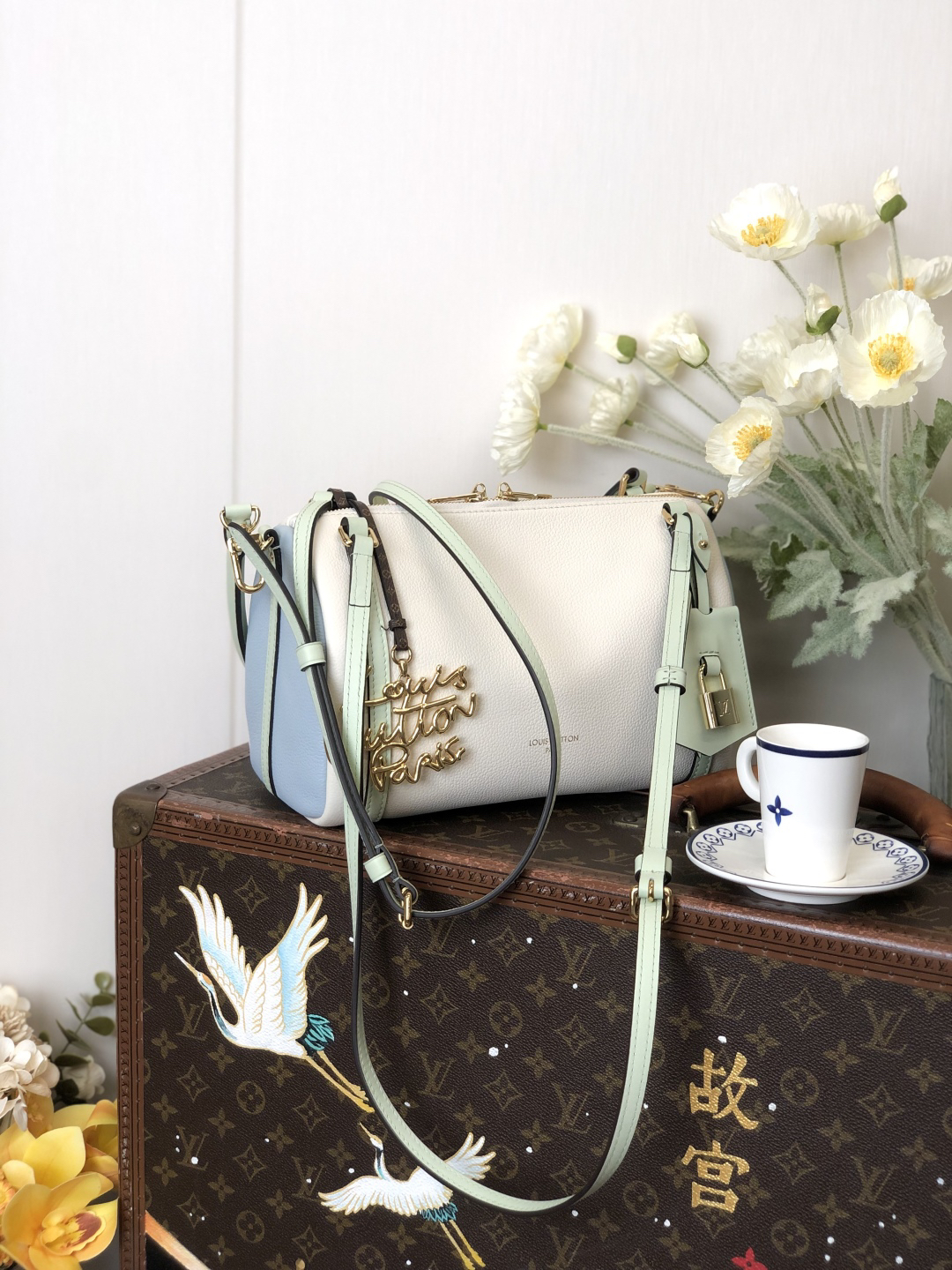 lv0152 Louis Vuitton M26039 M29392 M26905 AR Travel Bag Small with Dynamic Code - Image 3