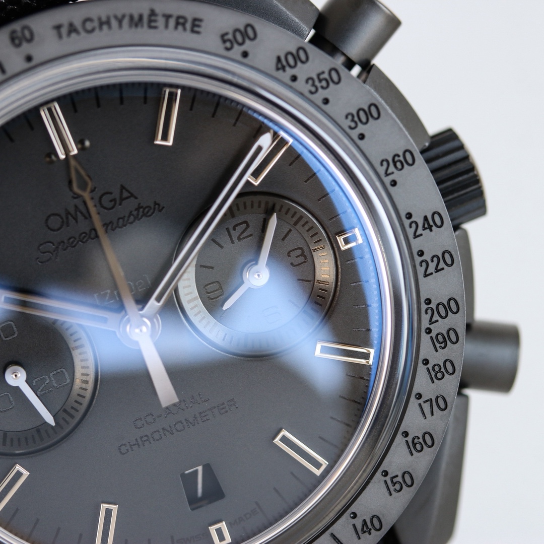 Omega Speedmaster 44mm Black / Gold - watch0962 - Image 3