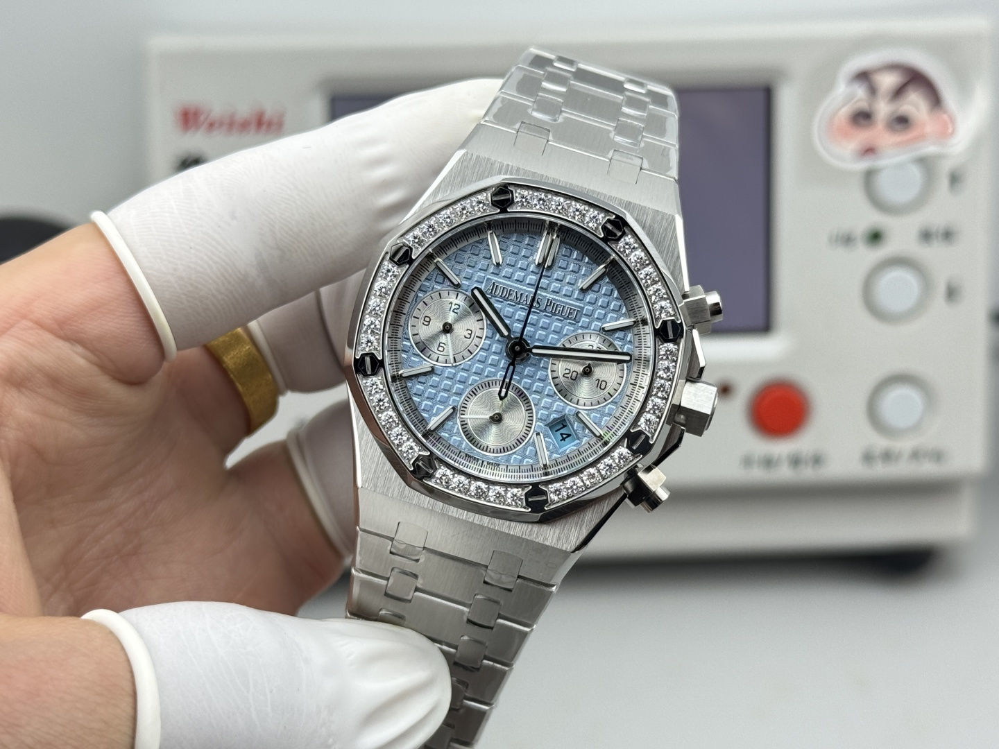 Audemars Piguet Royal Oak 38mm White / Gold - watch1221 - Image 3