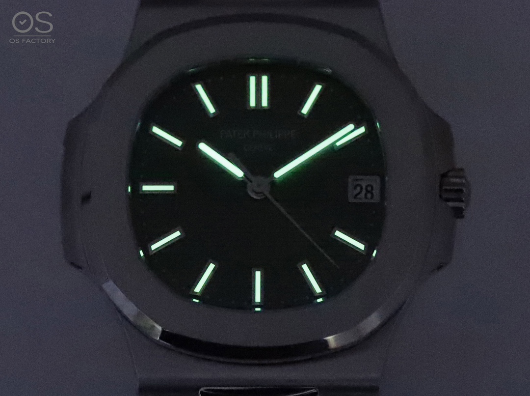 Patek Philippe Nautilus 40mm Rose Gold / Silver - watch1228 - Image 3