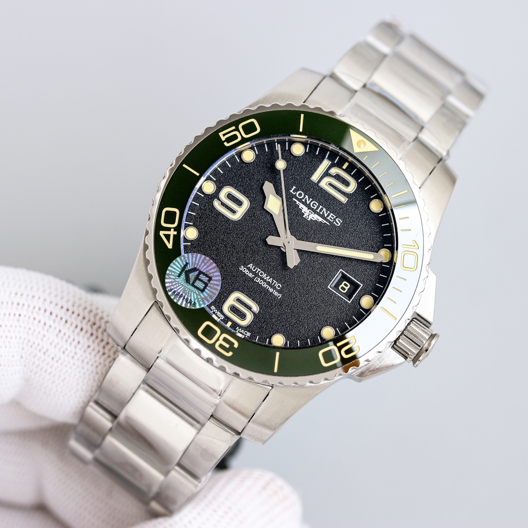Longines Conquest Green / Gold - watch1308 - Image 3