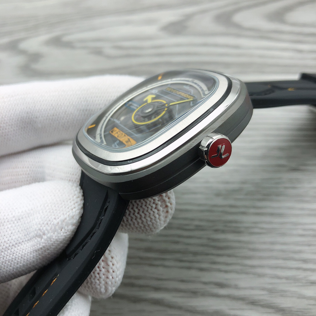SevenFriday Watch - watch1465 - Image 3