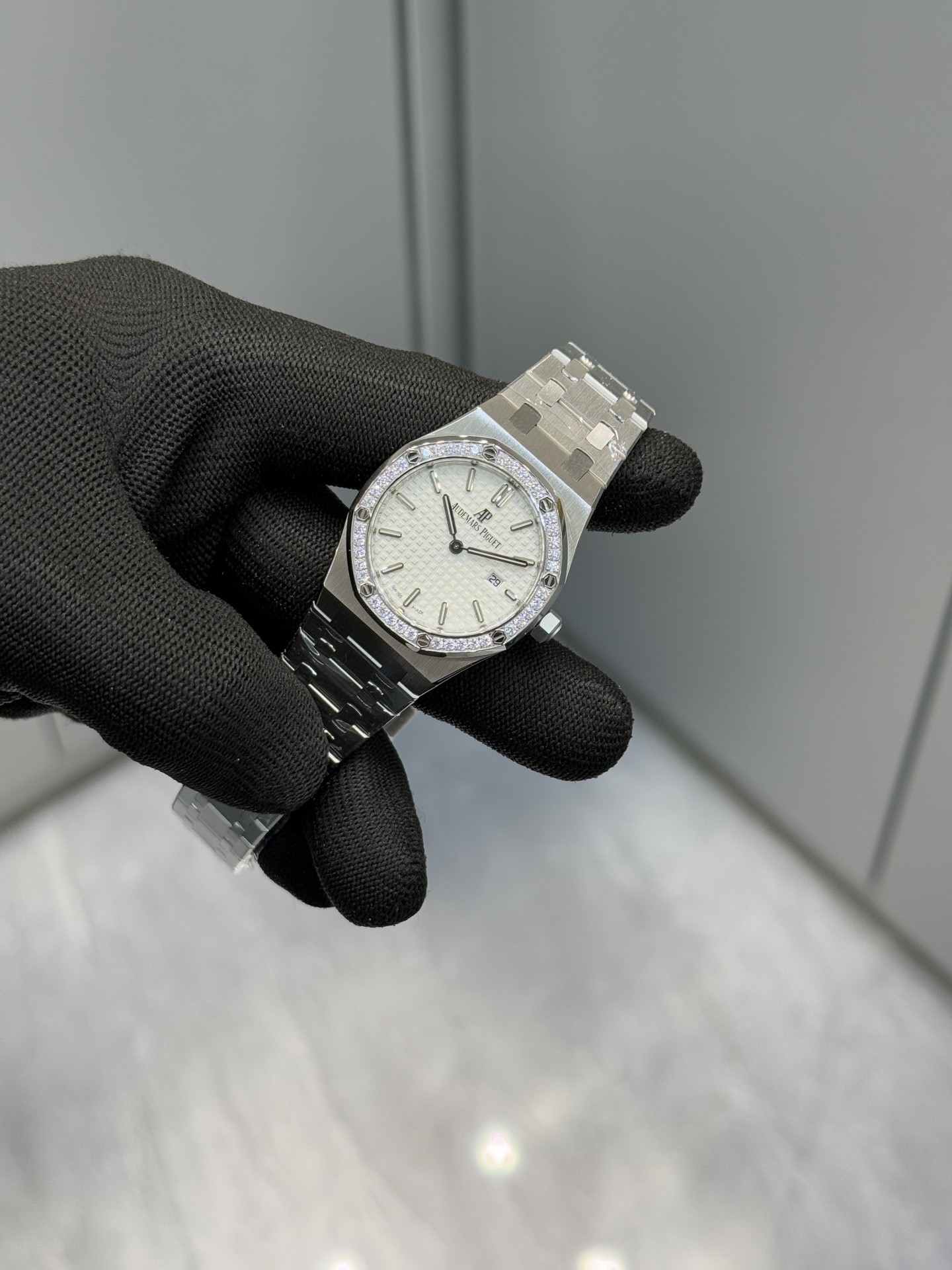 Audemars Piguet Royal Oak 33mm - watch1506 - Image 3