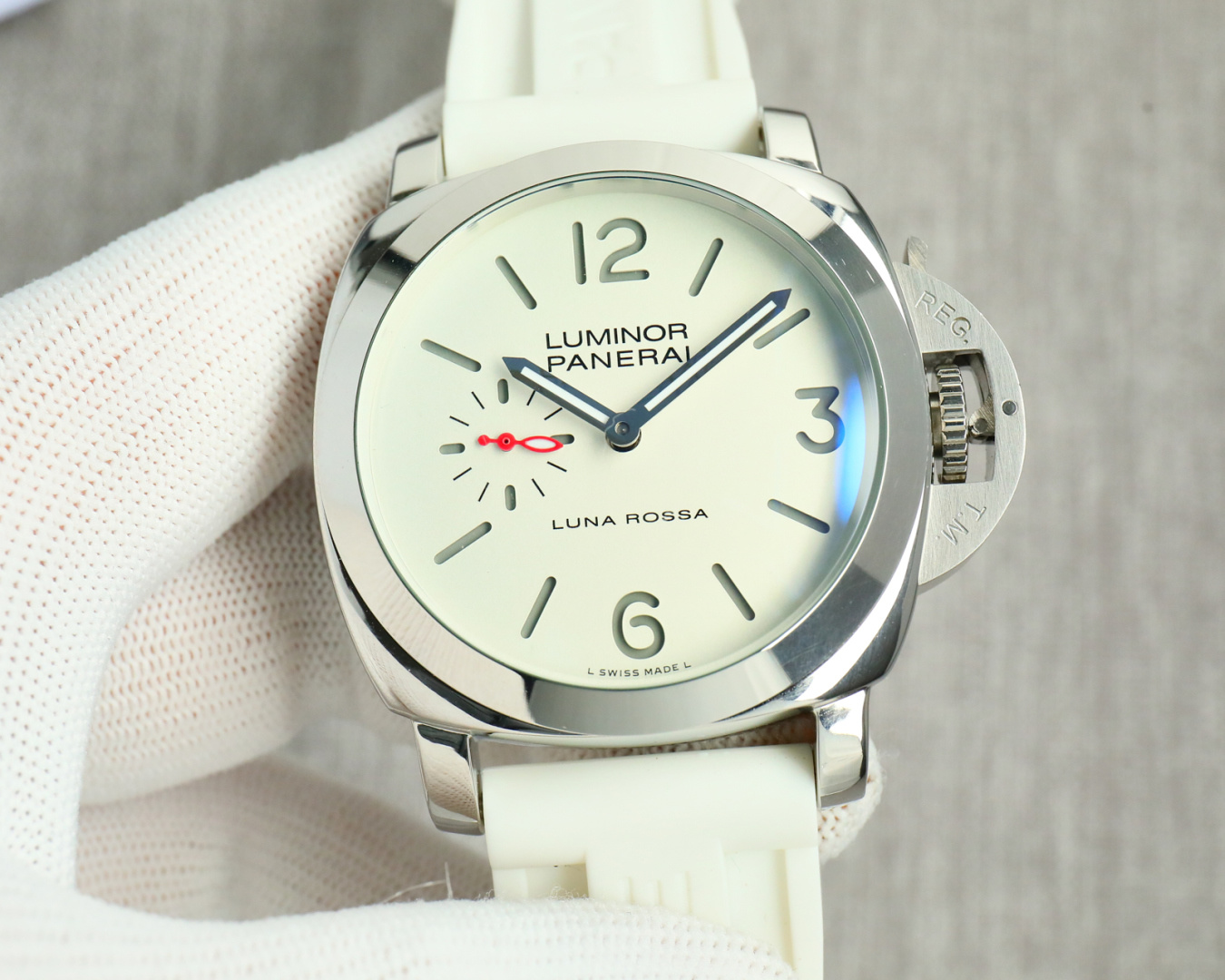 Classic Watch 44mm Black / White - watch1782 - Image 3