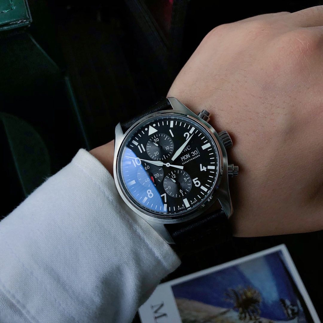 IWC Pilot 43mm Silver - watch1954 - Image 3