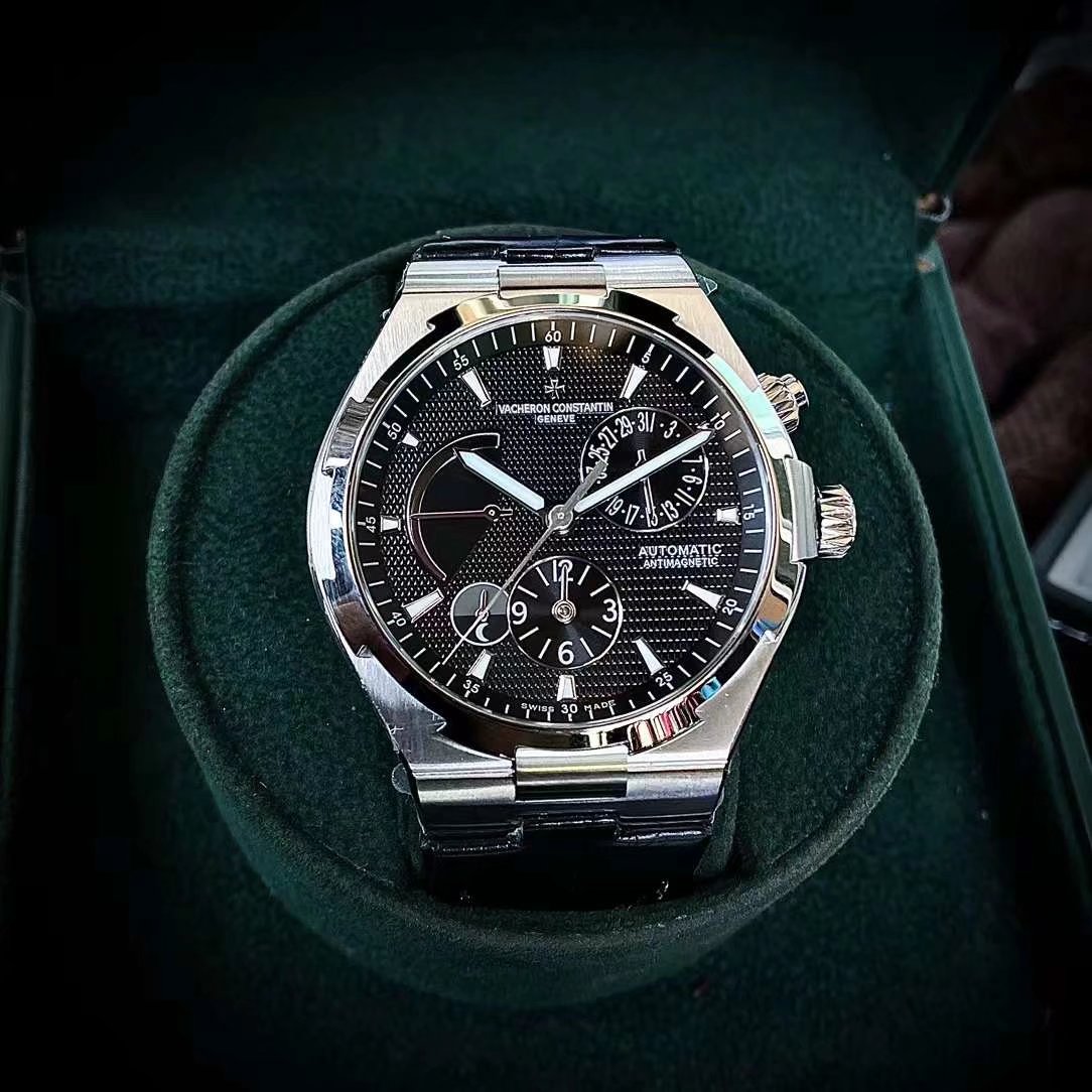 Vacheron Constantin Overseas 42mm Silver - watch2098 - Image 3