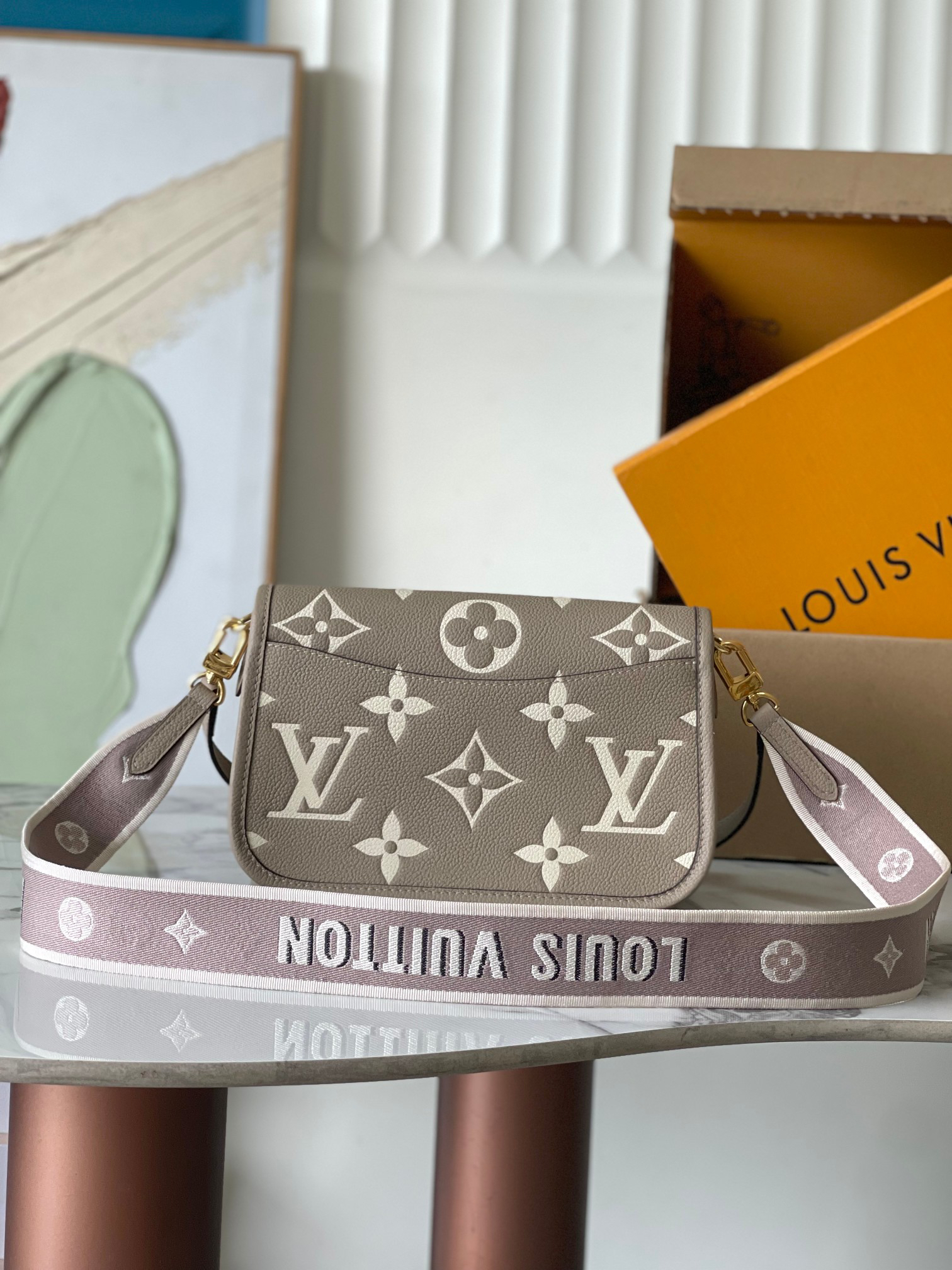 lv0252 Louis Vuitton M46583 Bag with Dynamic Code - Image 3