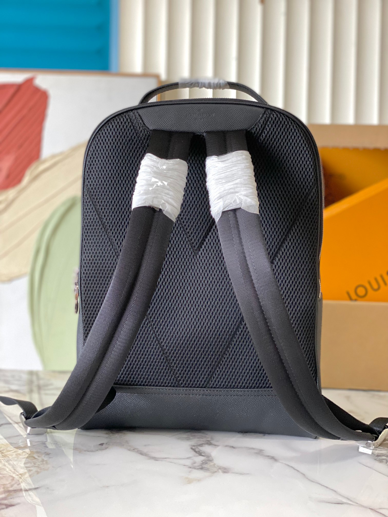 lv0263 Louis Vuitton M30977 Bag with Dynamic Code - Image 3