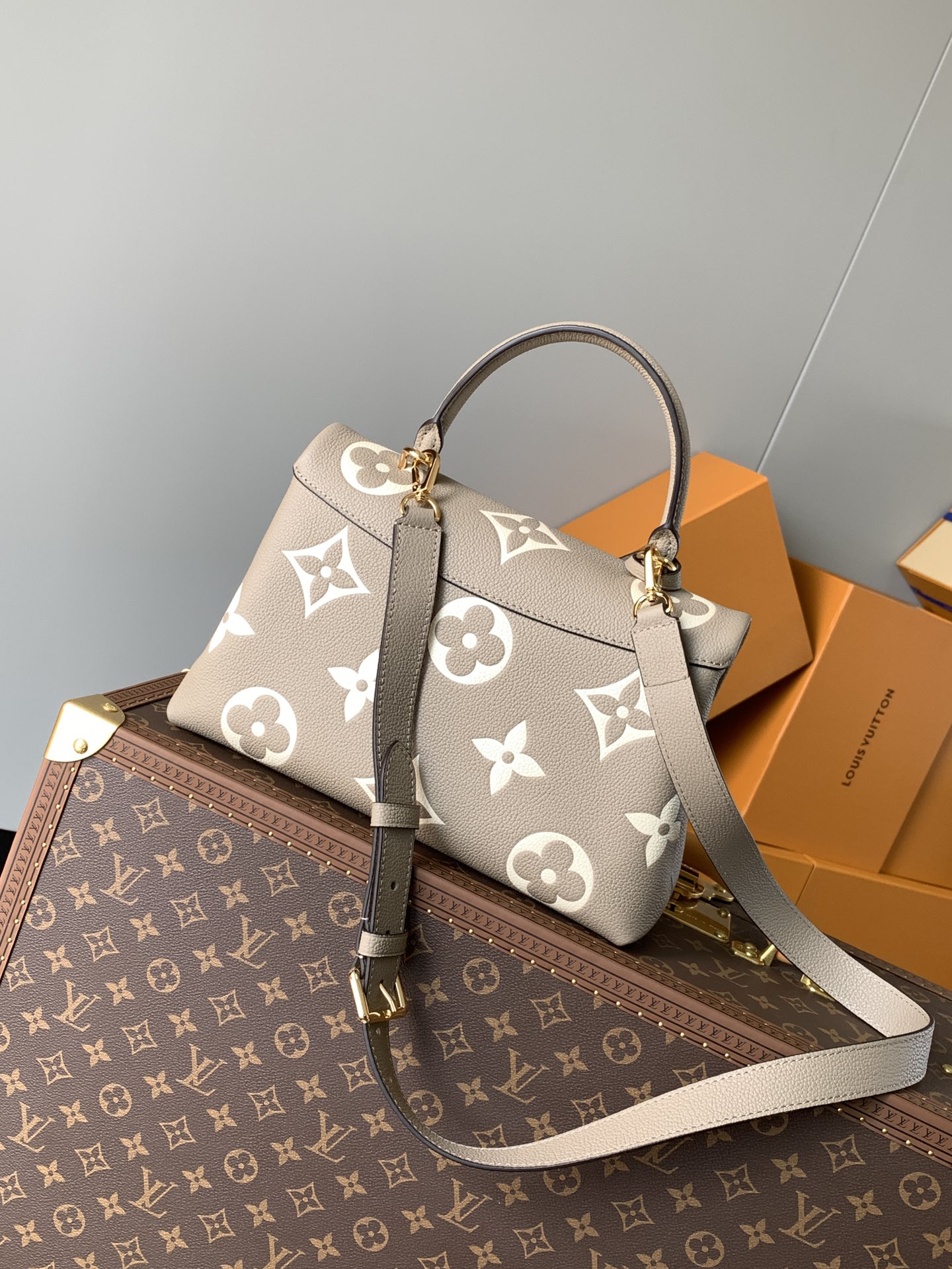 lv0362 Louis Vuitton M46041 Top Handle Bag Medium Large with Dynamic Code - Image 3