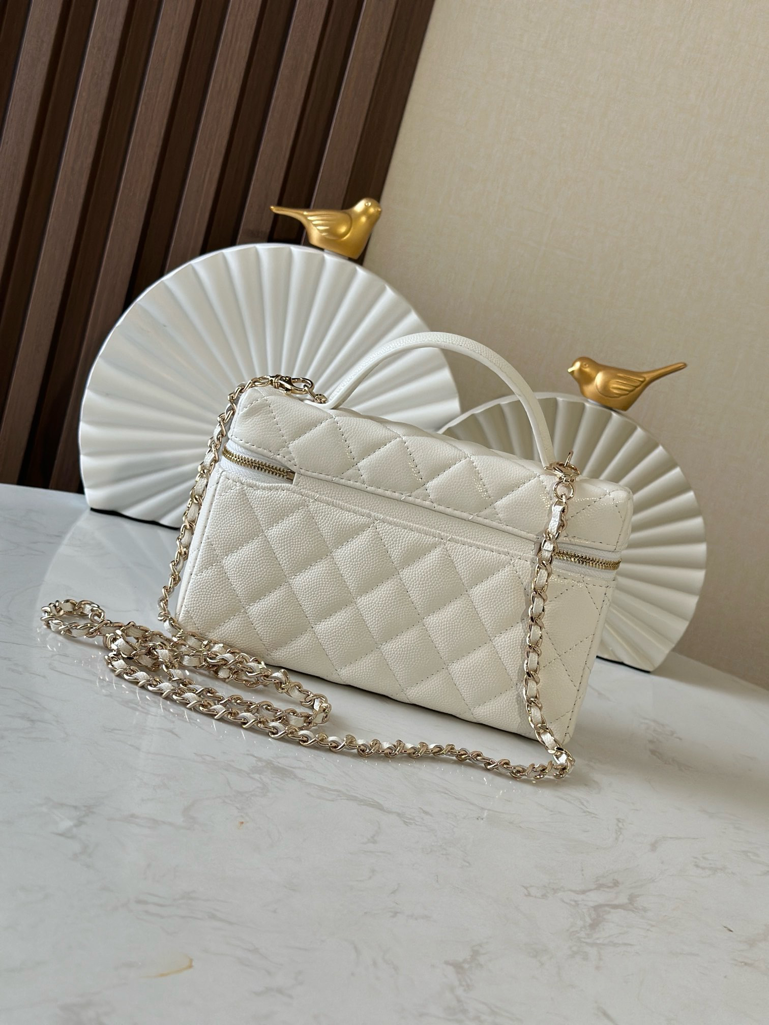 bag0020 Chanel Vanity White Gold Hardware - Image 4