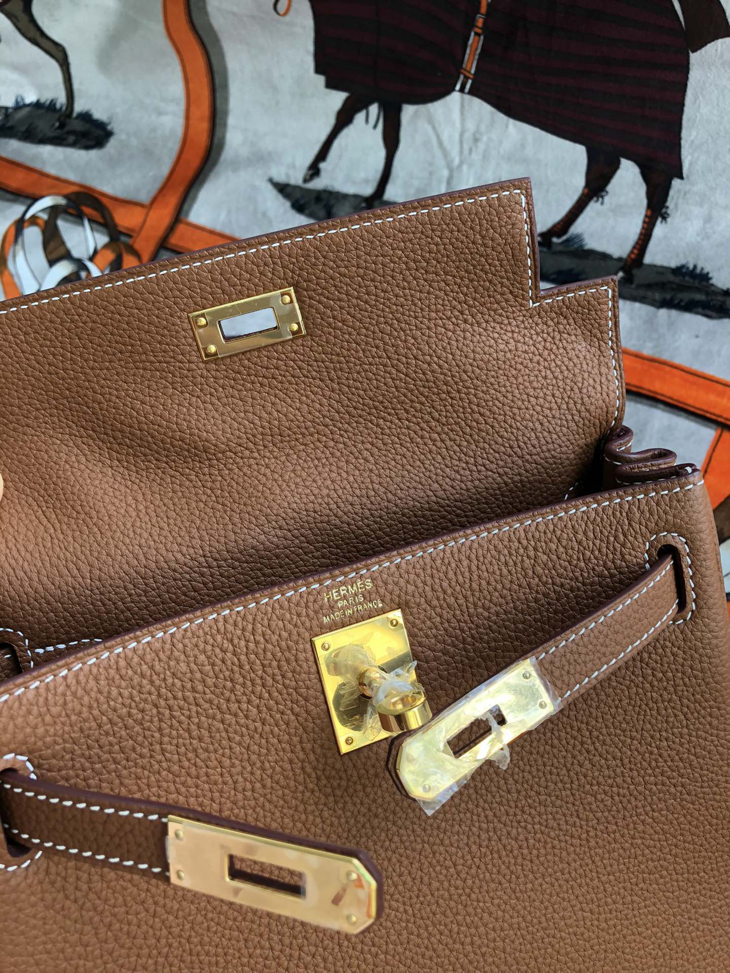 hm0904 Hermes Kelly Top Handle Bag Gold Brown Gold Brown Brown Silver Hardware - Image 4
