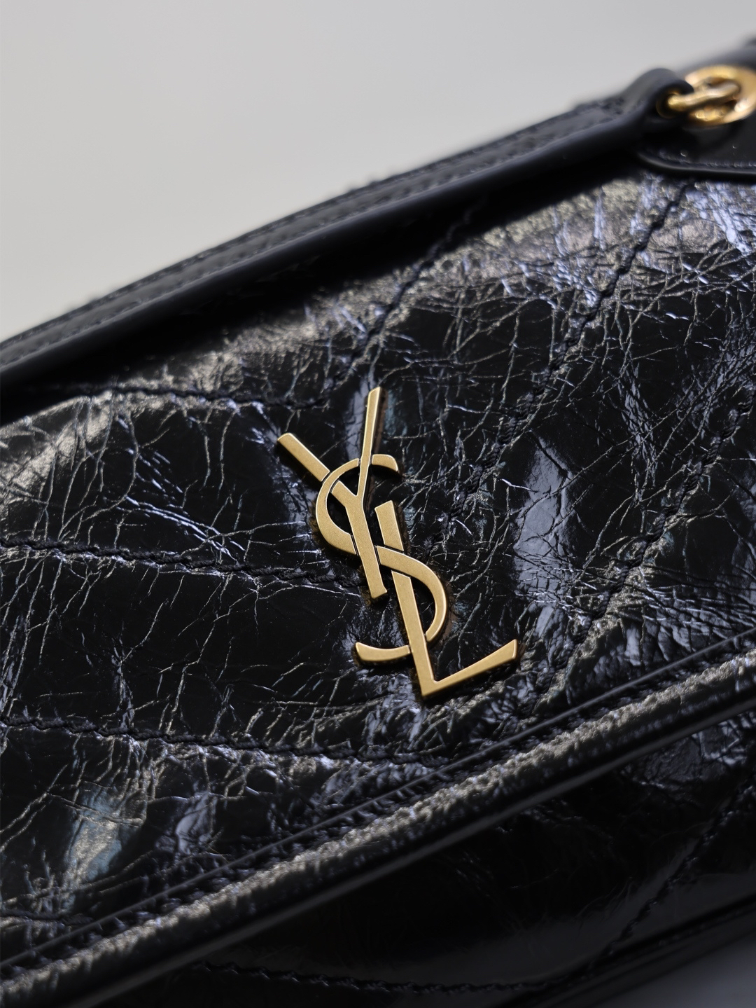 ysl0662 YSL NIKI Shoulder Bag Black Gold Hardware - Image 4