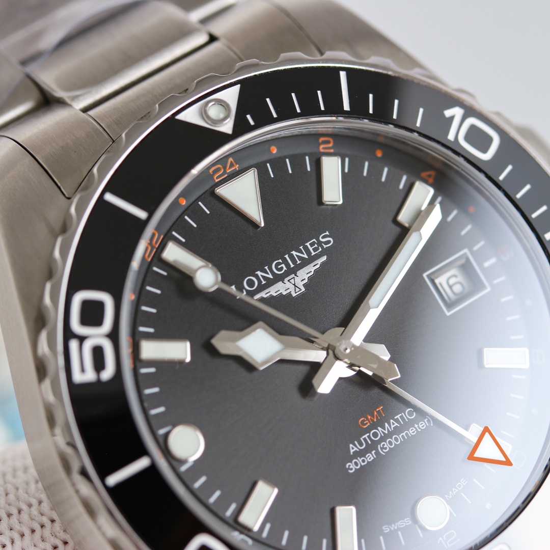 Longines Conquest 41mm Silver - watch0014 - Image 4