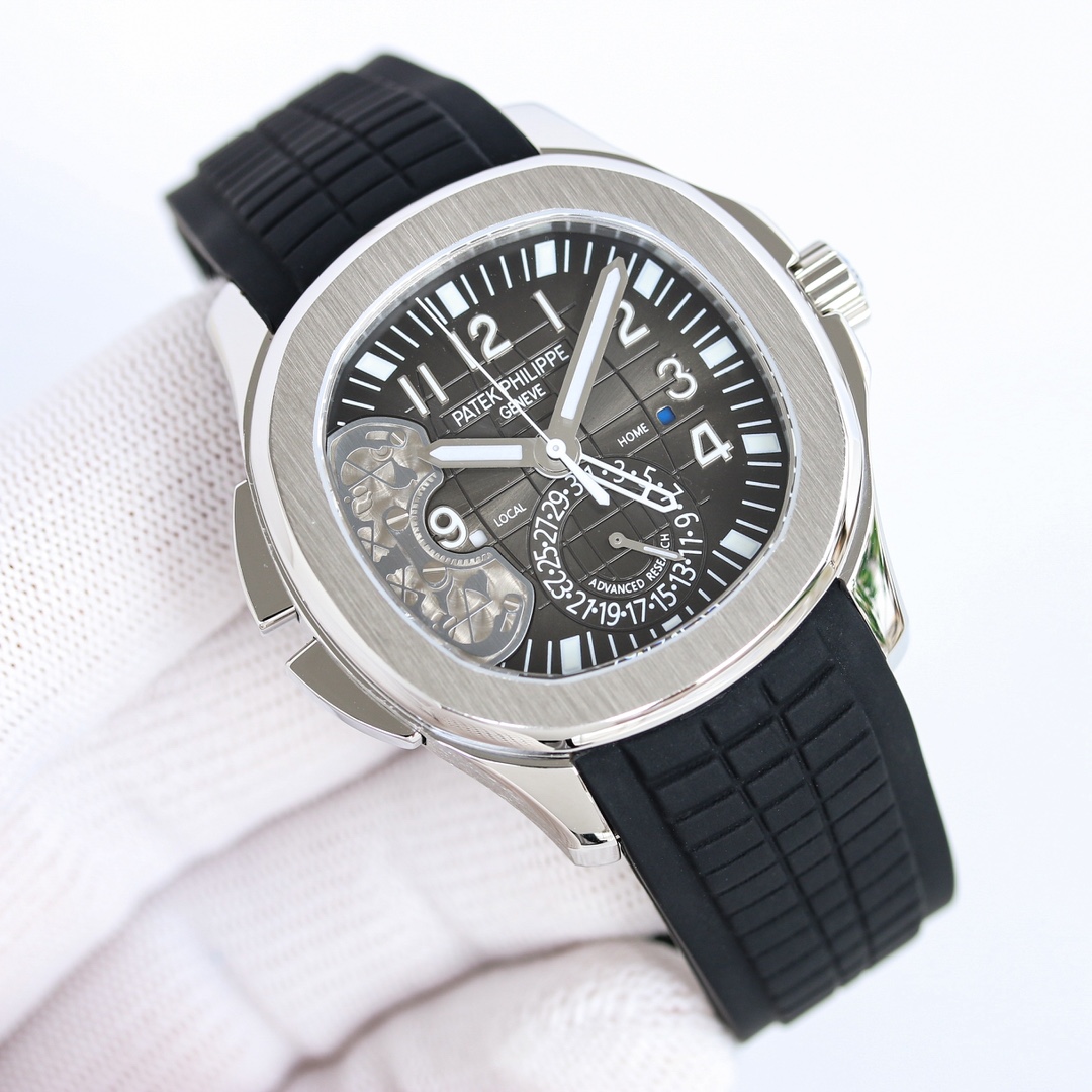 Patek Philippe Aquanaut 40.8mm Black / White - watch0049 - Image 4