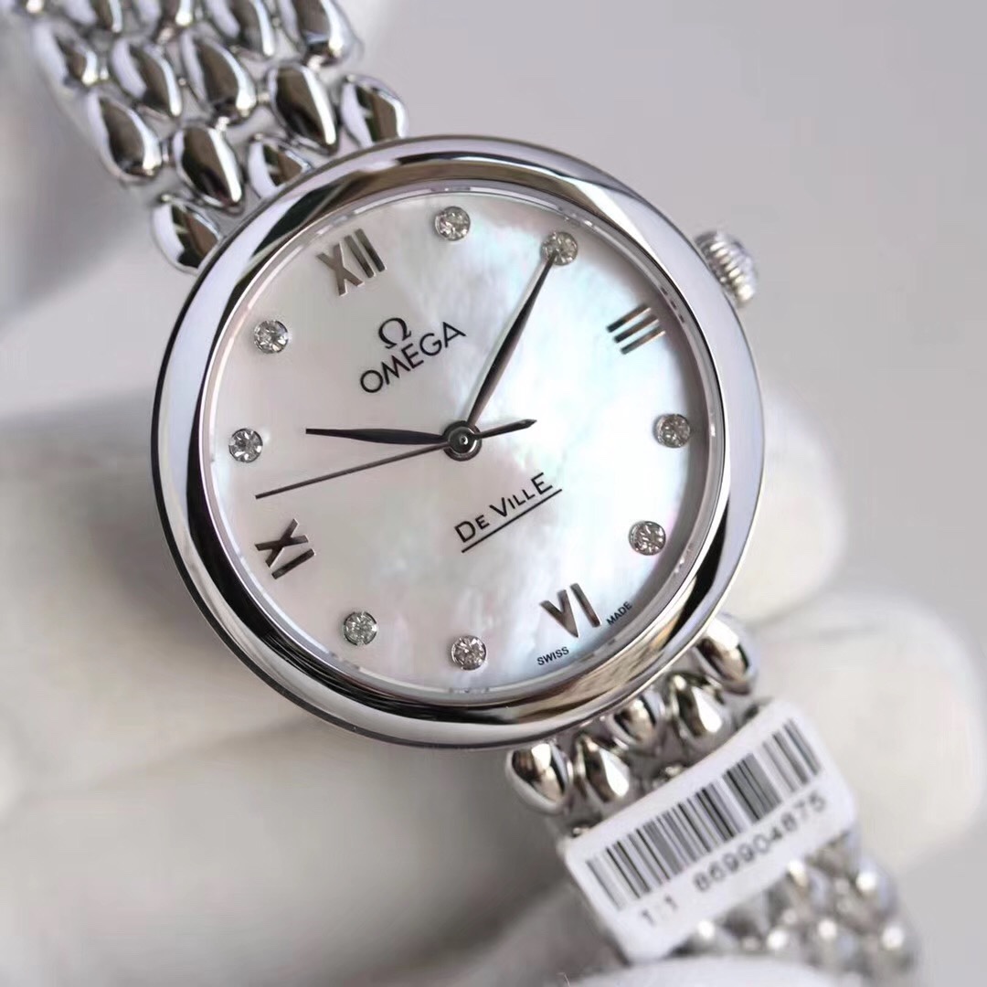 Classic Watch 32.7mm White / Gold - watch0176 - Image 4