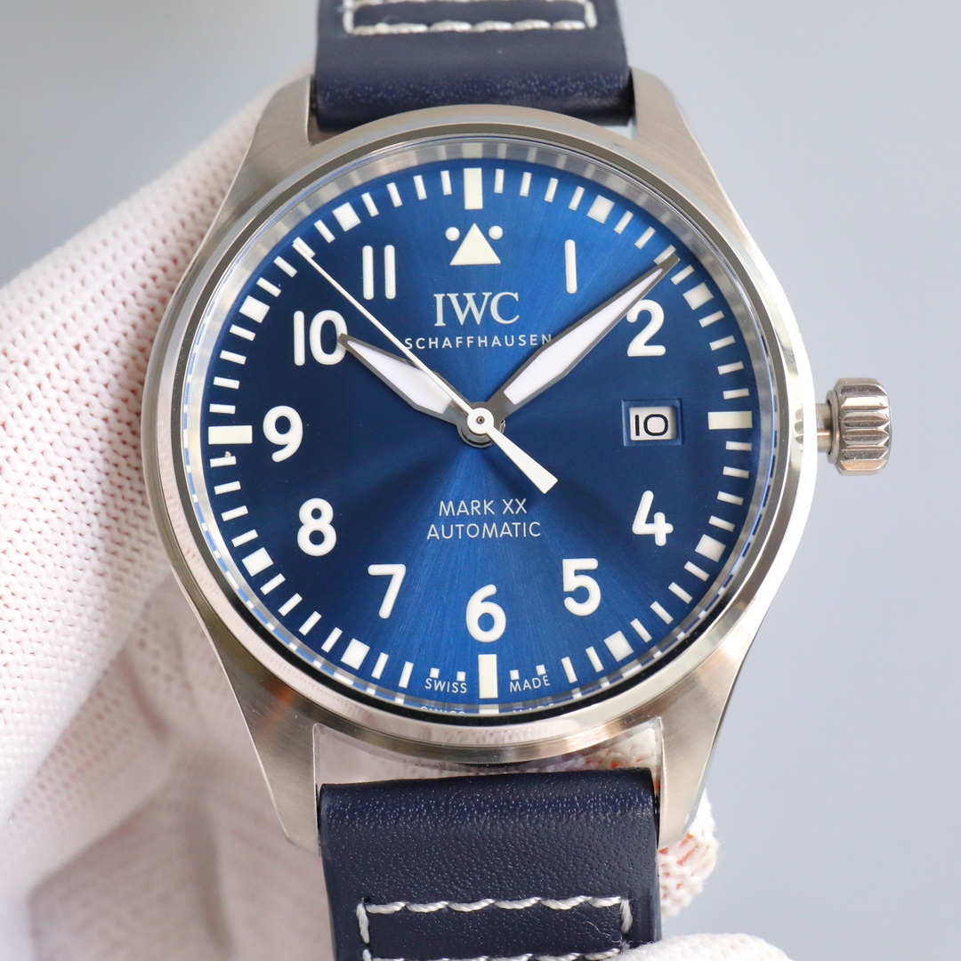 IWC Pilot White - watch0371 - Image 4