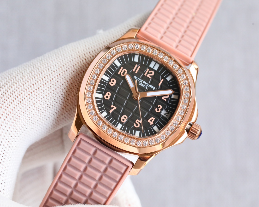 Patek Philippe Aquanaut 35.6mm Silver - watch0451 - Image 4