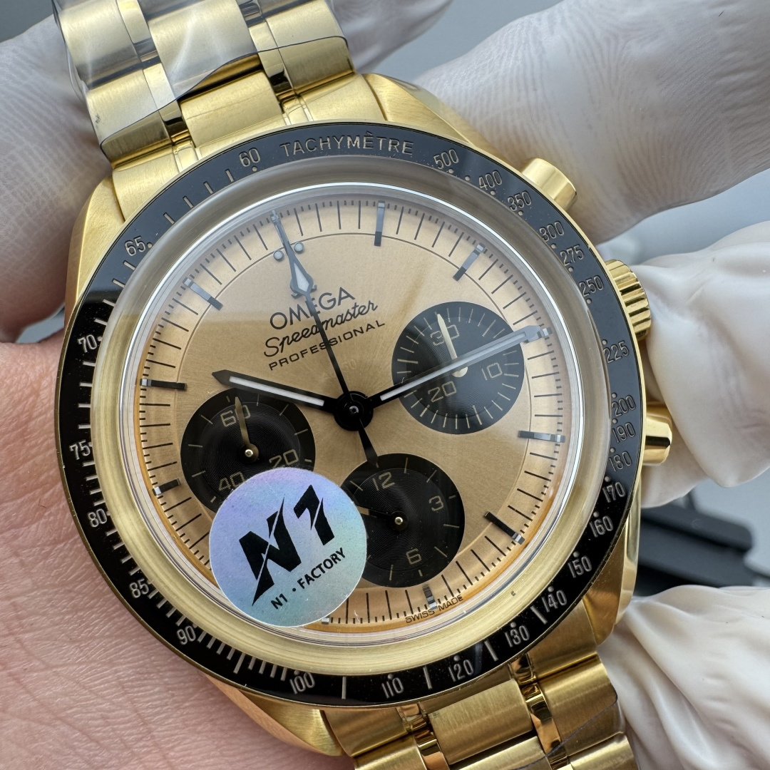Omega Speedmaster 42mm White / Gold - watch0459 - Image 4